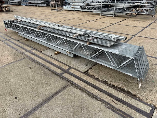 Staalconstructie 12.80 x 20.00 meter (256m2) - afbeelding 4 van  13