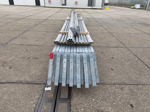 Staalconstructie 12.80 x 24.00 meter (307m2) - afbeelding 2 van  12