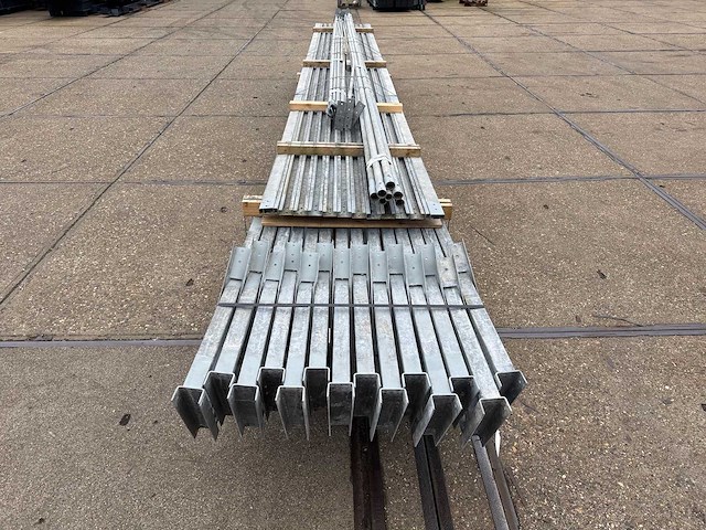 Staalconstructie 12.80 x 24.00 meter (307m2) - afbeelding 8 van  12