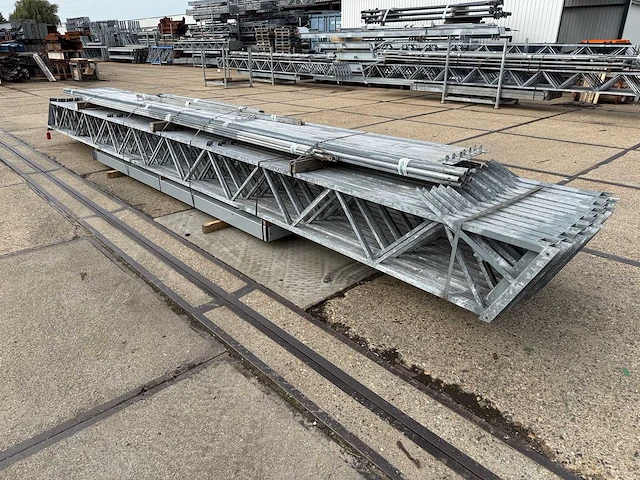 Staalconstructie 12.80 x 24.00 meter (307m2) - afbeelding 11 van  11