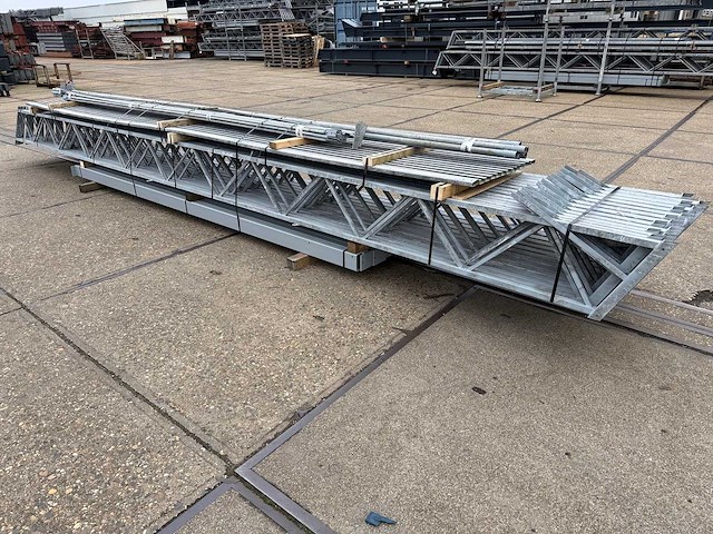 Staalconstructie 12.80 x 24.00 meter (307m2) - afbeelding 10 van  12