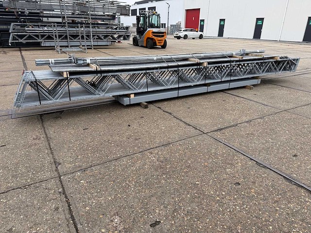 Staalconstructie 12.80 x 24.00 meter (307m2) - afbeelding 11 van  12