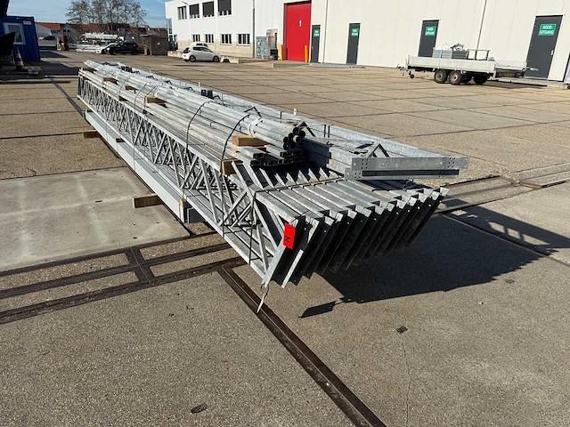 Staalconstructie 12.80 x 24.00 meter (307m2) - afbeelding 3 van  11
