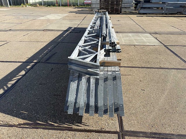 Staalconstructie 12.80 x 24.00 meter (307m2) - afbeelding 9 van  11
