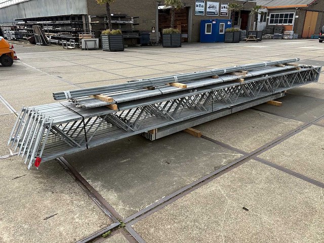 Staalconstructie 12.80 x 24.00 meter (307m2) - afbeelding 3 van  10