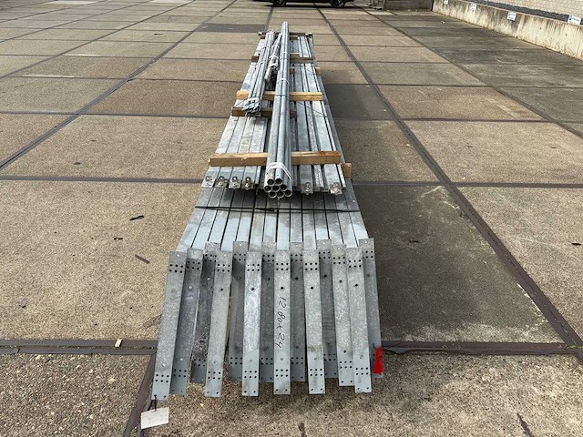 Staalconstructie 12.80 x 24.00 meter (307m2) - afbeelding 8 van  10