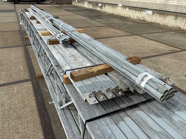 Staalconstructie 12.80 x 24.00 meter (307m2) - afbeelding 9 van  10