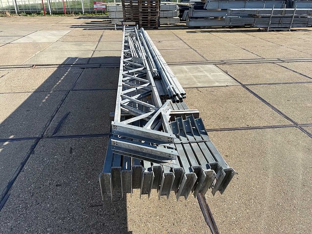 Staalconstructie 12.80 x 28.00 meter (358m2) - afbeelding 9 van  10