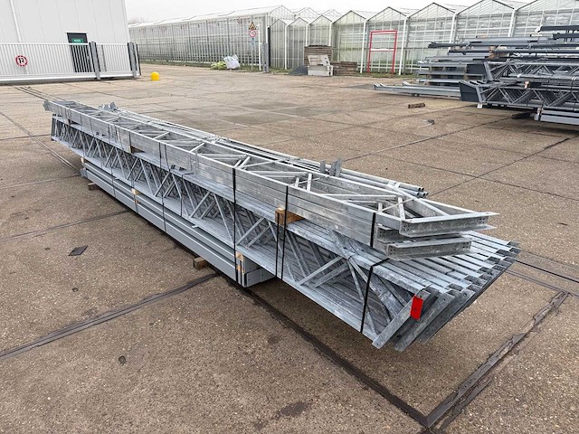 Staalconstructie 12.80 x 28.00 meter (358m2) - afbeelding 2 van  8