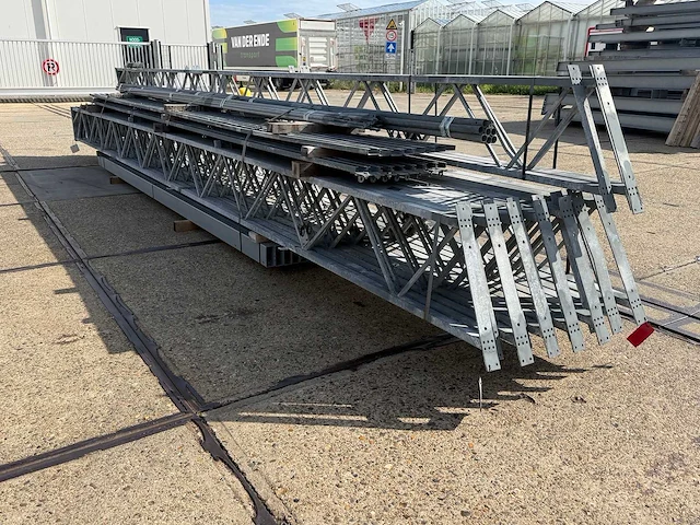 Staalconstructie 12.80 x 28.00 meter (358m2) - afbeelding 11 van  12