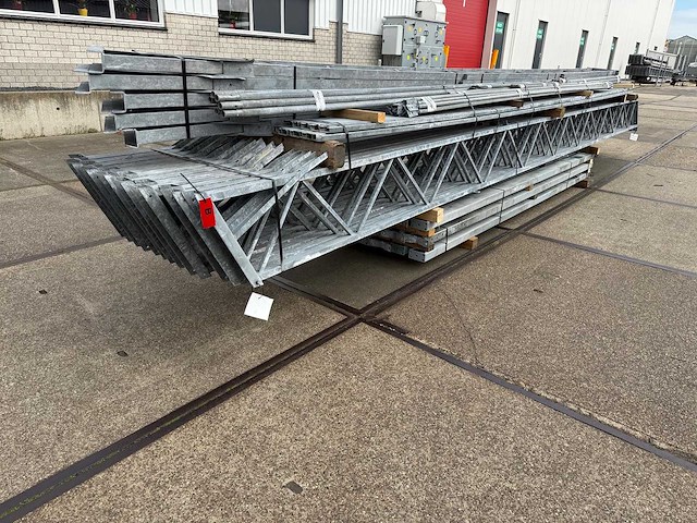 Staalconstructie 12.80 x 32.00 meter (410m2) - afbeelding 1 van  11