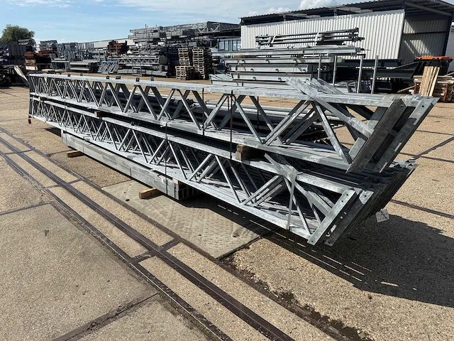 Staalconstructie 12.80 x 32.00 meter (410m2) - afbeelding 13 van  13