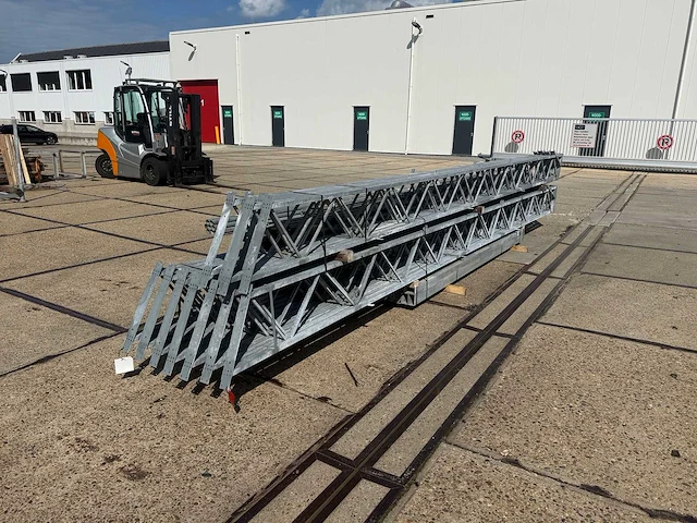 Staalconstructie 12.80 x 32.00 meter (410m2) - afbeelding 6 van  13