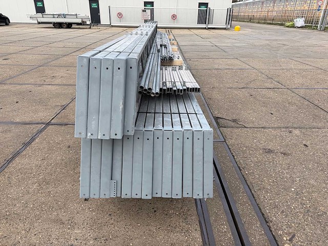 Staalconstructie 12.80 x 32.00 meter (410m2) - afbeelding 7 van  11