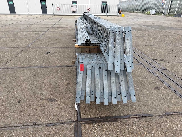 Staalconstructie 12.80 x 32.00 meter (410m2) - afbeelding 2 van  13