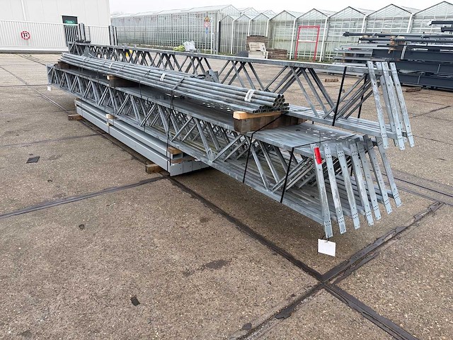 Staalconstructie 12.80 x 32.00 meter (410m2) - afbeelding 3 van  13