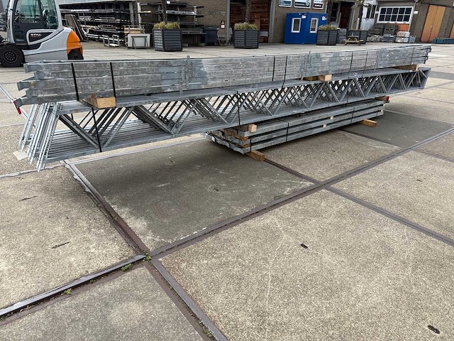 Staalconstructie 12.80 x 32.00 meter (410m2) - afbeelding 6 van  9