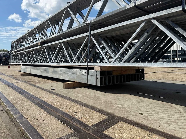 Staalconstructie 12.80 x 32.00 meter (410m2) - afbeelding 4 van  13