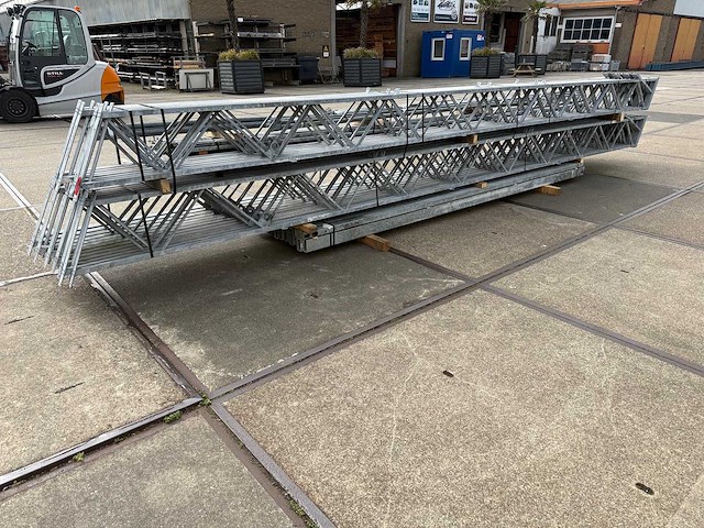 Staalconstructie 12.80 x 36.00 meter (460m2) - afbeelding 6 van  8