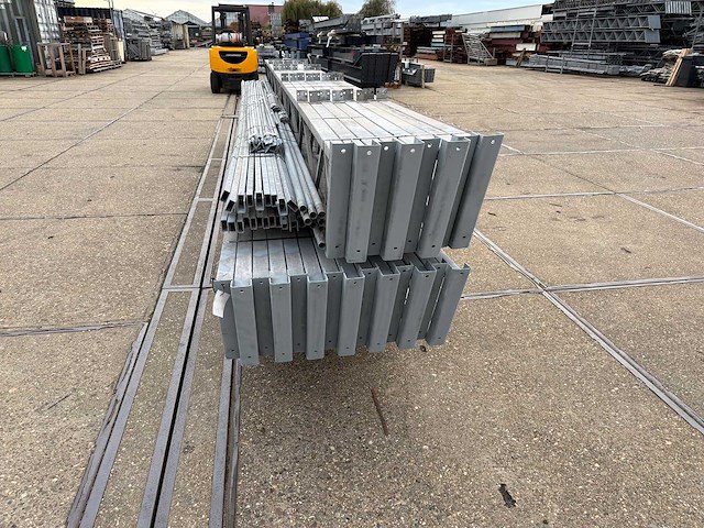 Staalconstructie 12.80 x 40.00 meter (512m2) - afbeelding 9 van  11