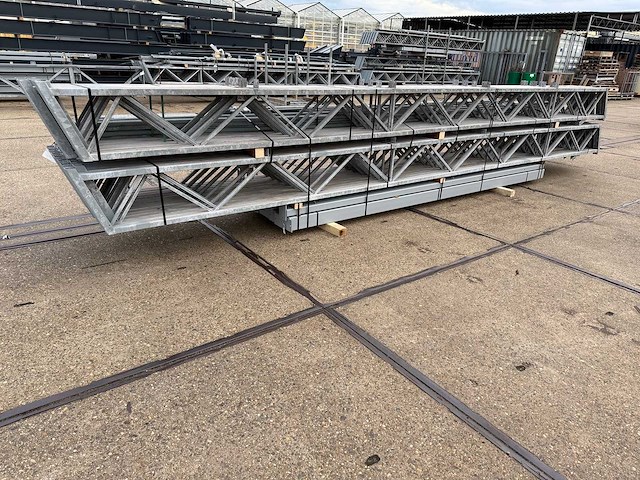 Staalconstructie 12.80 x 40.00 meter (512m2) - afbeelding 8 van  11