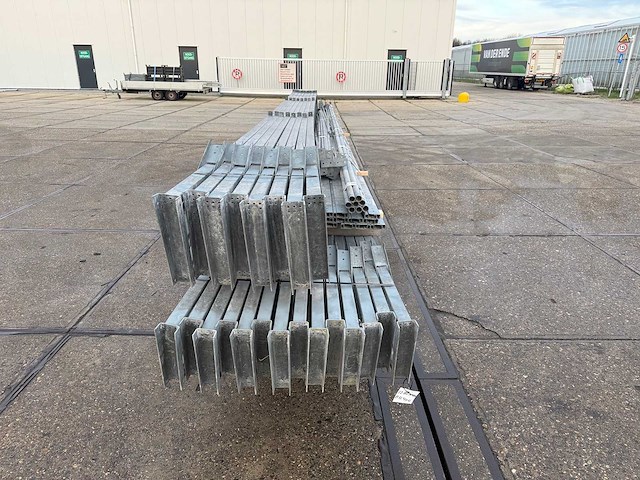 Staalconstructie 12.80 x 40.00 meter (512m2) - afbeelding 3 van  13