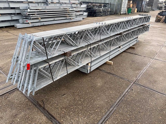 Staalconstructie 12.80 x 40.00 meter (512m2) - afbeelding 6 van  13