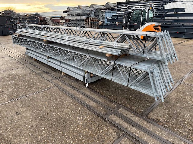Staalconstructie 12.80 x 40.00 meter (512m2) - afbeelding 9 van  13