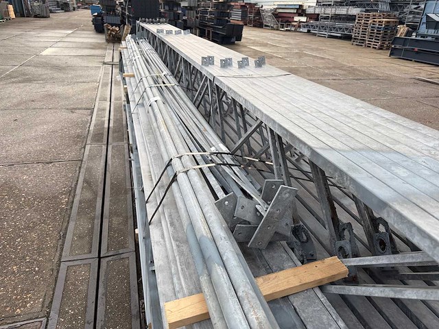 Staalconstructie 12.80 x 40.00 meter (512m2) - afbeelding 11 van  13