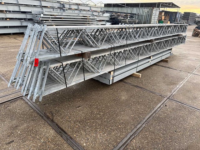 Staalconstructie 12.80 x 40.00 meter (512m2) - afbeelding 1 van  12