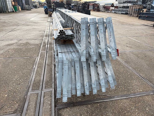 Staalconstructie 12.80 x 40.00 meter (512m2) - afbeelding 7 van  12