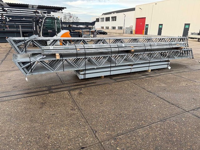 Staalconstructie 12.80 x 40.00 meter (512m2) - afbeelding 11 van  12
