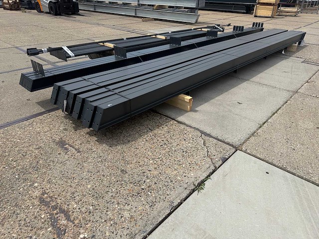 Staalconstructie 13 x 25 meter (325m2) - afbeelding 6 van  10