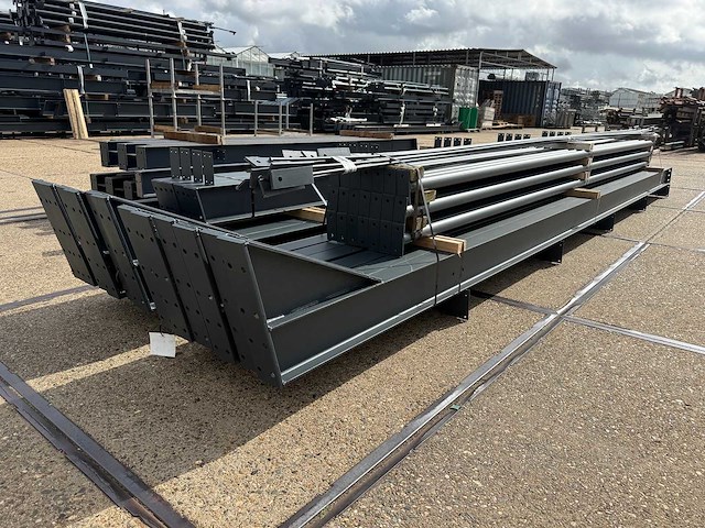 Staalconstructie 13 x 35 meter (455m2) - afbeelding 3 van  15