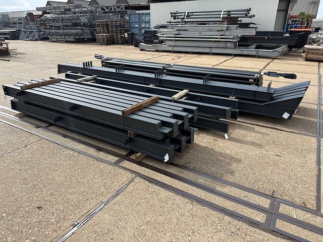 Staalconstructie 13 x 35 meter (455m2) - afbeelding 12 van  15
