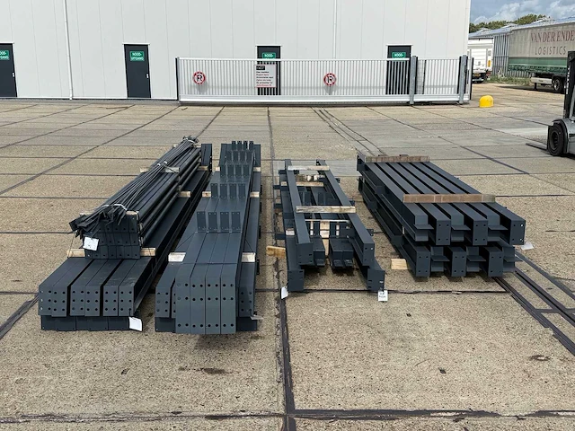Staalconstructie 13 x 35 meter (455m2) - afbeelding 13 van  15