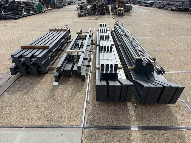 Staalconstructie 13 x 35 meter (455m2) - afbeelding 5 van  15
