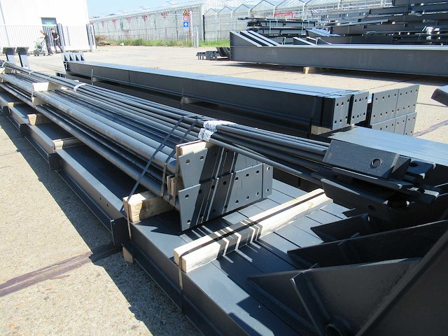 Staalconstructie 13.10 x 25.00 meter (327m2) - afbeelding 17 van  17