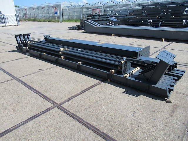 Staalconstructie 13.10 x 25.00 meter (327m2) - afbeelding 6 van  17