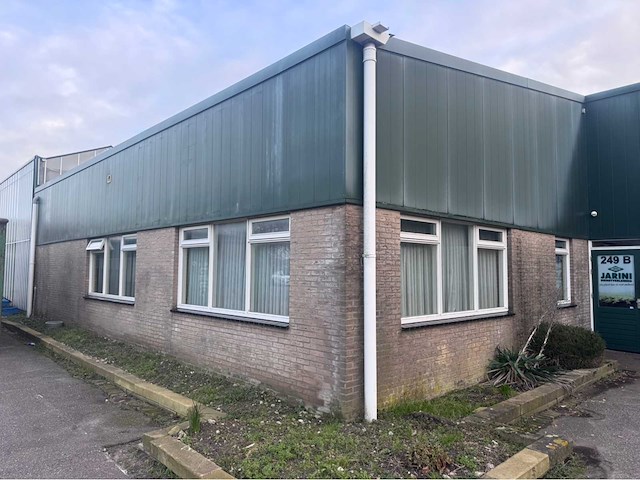 Staalconstructie (1337 m2) - afbeelding 1 van  58