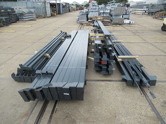 Staalconstructie 14 x 20 meter (280m2) - afbeelding 6 van  17
