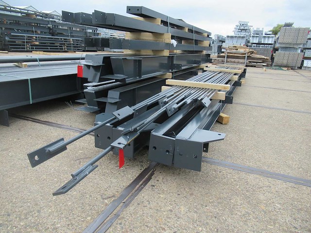 Staalconstructie 14 x 20 meter (280m2) - afbeelding 13 van  17