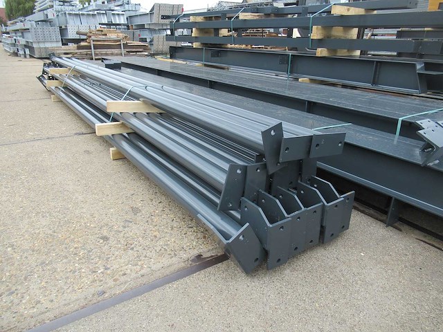 Staalconstructie 14 x 20 meter (280m2) - afbeelding 13 van  13