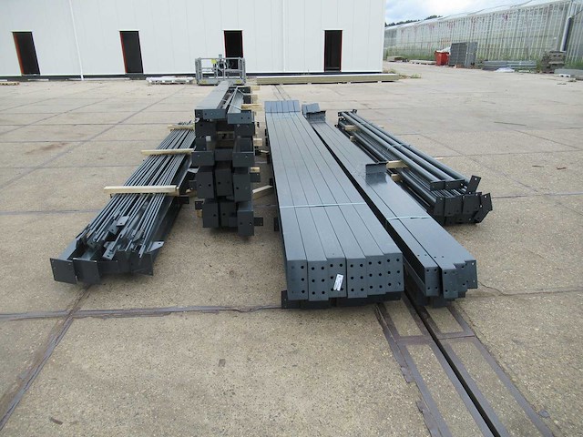 Staalconstructie 14 x 20 meter (280m2) - afbeelding 3 van  17