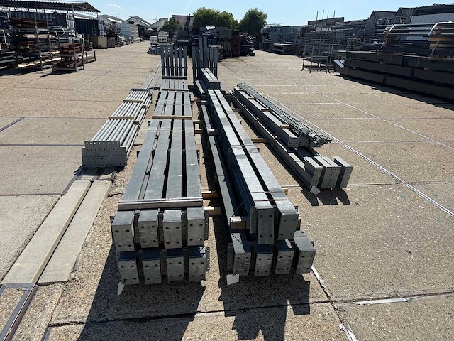 Staalconstructie 14.80 x 40.00 meter (592m2) - afbeelding 2 van  20