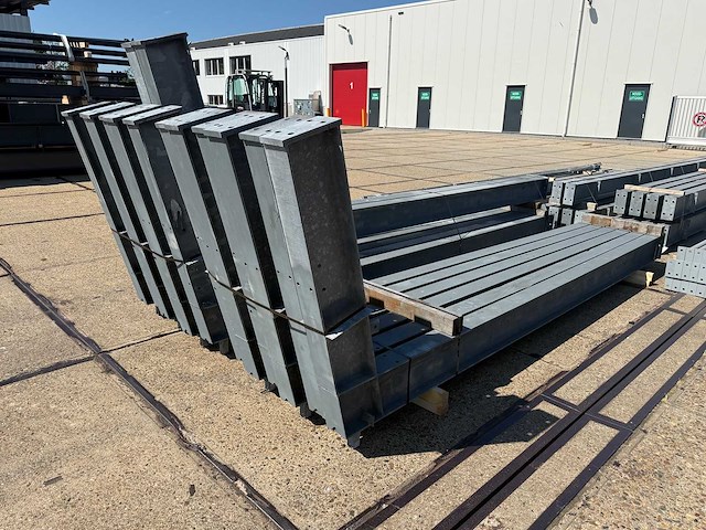 Staalconstructie 14.80 x 40.00 meter (592m2) - afbeelding 7 van  20
