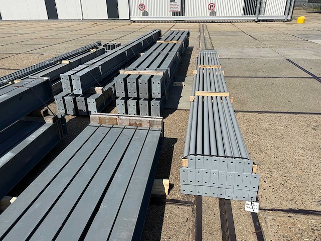 Staalconstructie 14.80 x 40.00 meter (592m2) - afbeelding 9 van  20