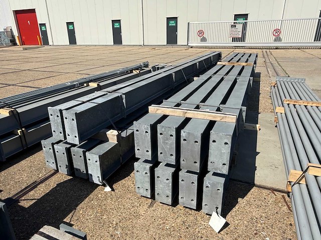Staalconstructie 14.80 x 40.00 meter (592m2) - afbeelding 13 van  20
