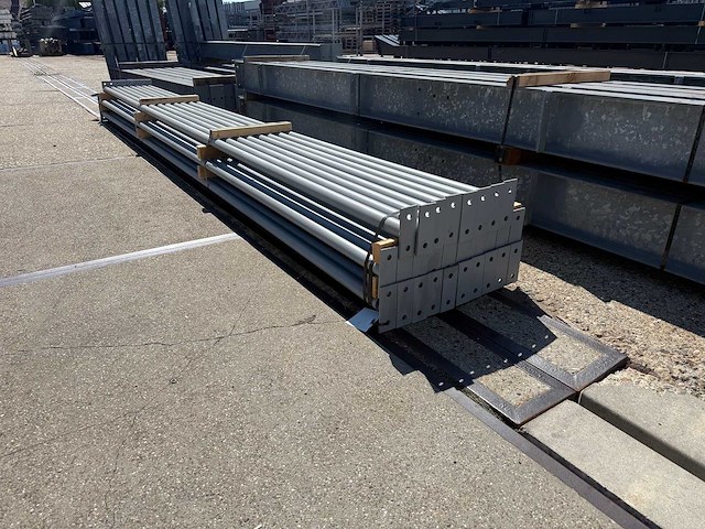 Staalconstructie 14.80 x 40.00 meter (592m2) - afbeelding 16 van  20