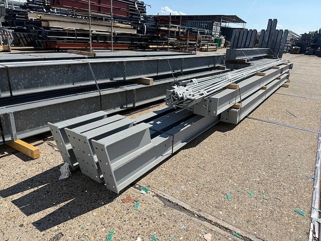 Staalconstructie 14.80 x 40.00 meter (592m2) - afbeelding 20 van  20